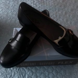 LifeStride Black Loafer